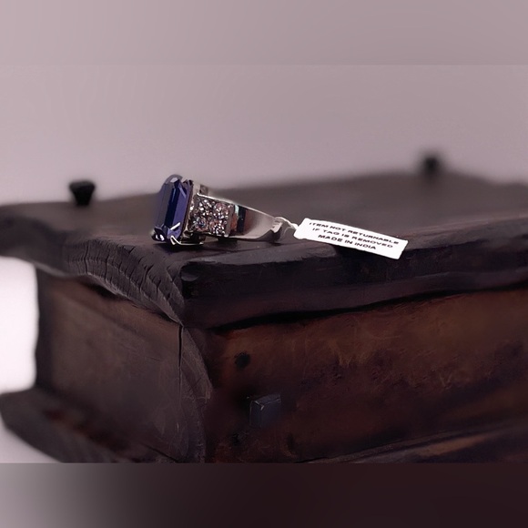 Stunning Simulated Tanzanite in Stainless Steel Setting - Picture 7 of 13